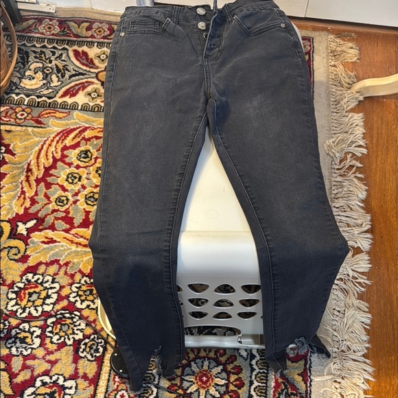 4 pair Skinny Jeans with Distressed Details Size S-XS - Picture 9 of 10